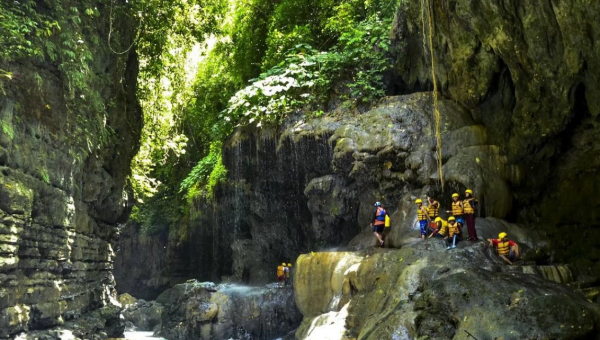 body rafting green canyon 10
